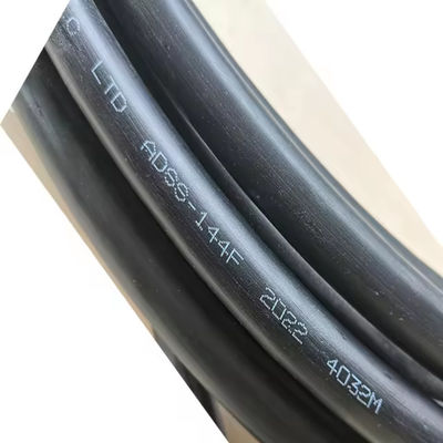 Luft ADSS G652D G657A1 G657A2 144 Kern Einzelmodus Außenfaseroptikkabel mit Aramidgarn 100m 200m Span