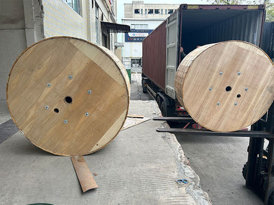 ADSS Glasfaserkabel 96 Kern PE-Hülle 600m Span